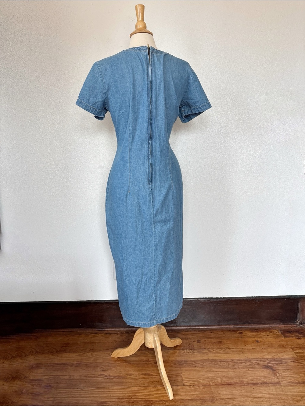 Vintage 80s Western V-Neck Faux Button-Front Light Blue Denim Midi Dress - Picture 5 of 11